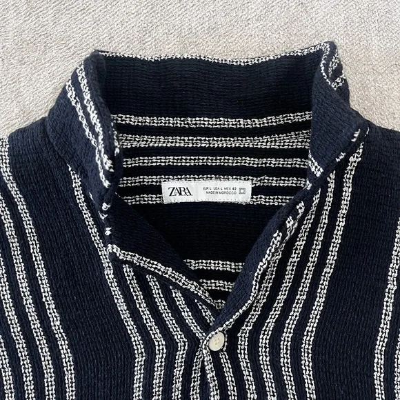 Zara Knit Button Up Camp Shirt Mens Medium Black White SS Stripe - Picture 2 of 5